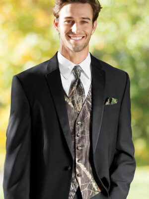 MOSSY OAK CAMOUFLAGE VEST (Available in regular camouflage and white)